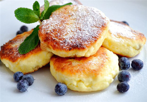 Cette image a un attribut alt vide ; le nom du fichier est syrniki.jpg